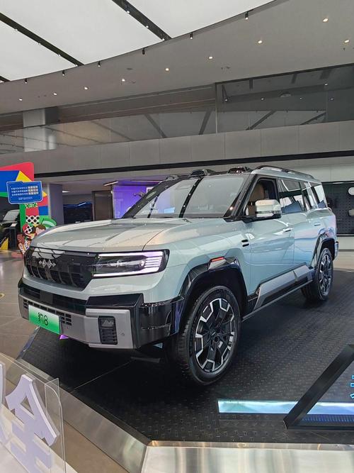 惠州112比亚迪方程豹硬派越野的爆款，英菲尼迪35周年与你共成长